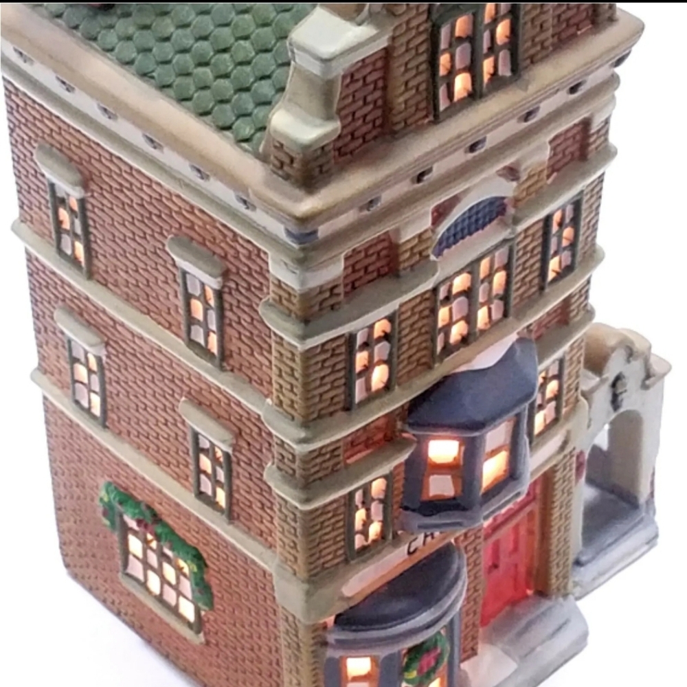 Dickens Collectables 1995 Towne Series Chemist & Tea Shoppe Hand Painted House - Picture 4 of 9